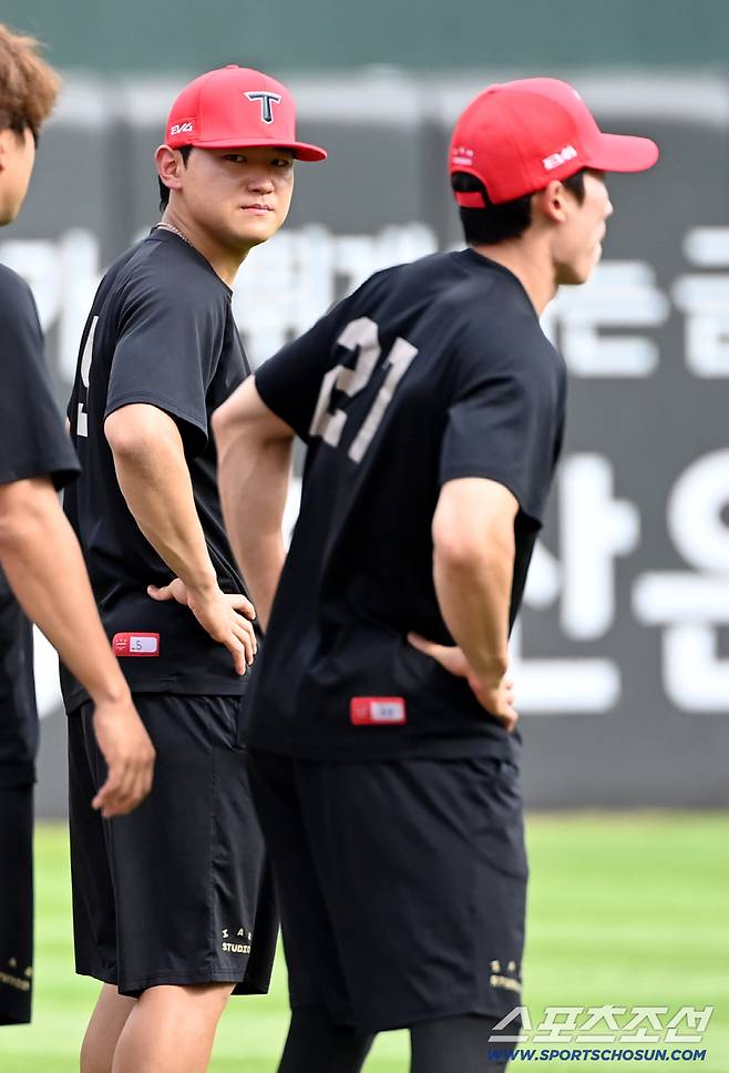 5일 부산 사직야구장에서 열린 KIA와 롯데의 경기, 김도영이 워밍업을 하고 있다. 부산=허상욱 기자wook@sportschosun.com/2025.08.05/
