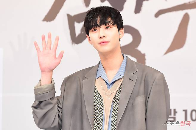 &nbsp;SBS 새 금토드라마 '낭만닥터 김사부3' 제작발표회 참석한 배우 안효섭. &nbsp;ⓒ이혜영 기자 lhy@hankooki.com