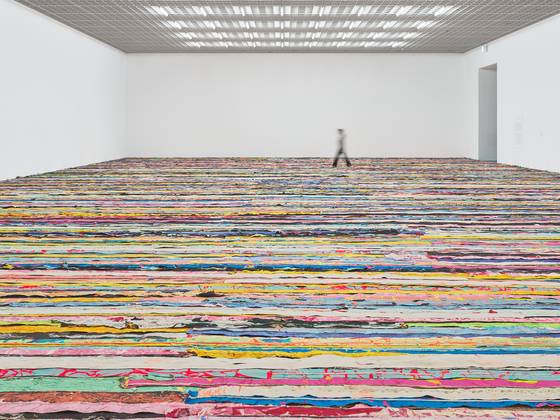 마크 브래드포드, 떠오르다(Float), 2019, 혼합 재료, Courtesy of the artist and Hauser & Wirth. 아모레퍼시픽