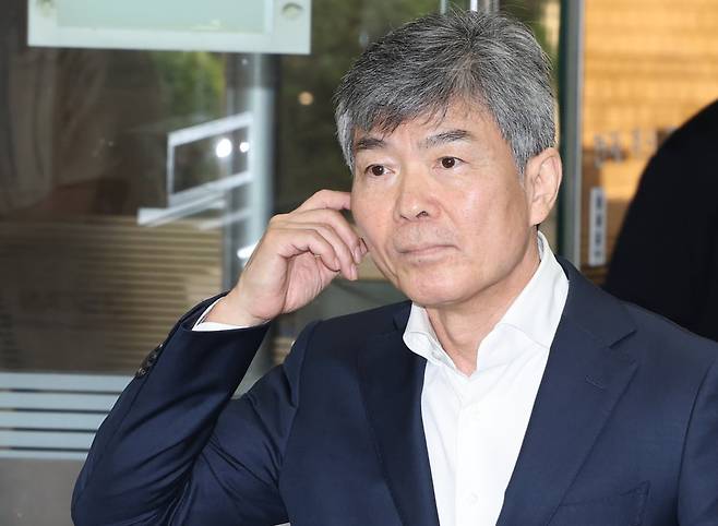 김건희 여사의 최측근으로 알려진 이종호 전 블랙펄인베스트 대표가 5일 영장실질심사를 받기 위해 서울중앙지법에 출석하고 있다. 사진=연합뉴스