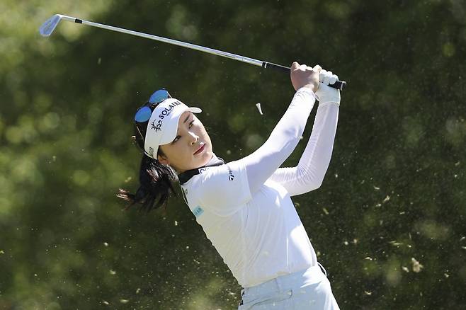 LPGA 투어 진출 첫 해 극심한 부진에 빠져있는 윤이나가 7일 개막하는 KLPGA 투어  제주삼다수 마스터스에서 분위기 반전에 나선다.  올해 첫 국내 무대에 서는 윤이나는 분위기 반전에 성공할 수 있을까. AP뉴시스