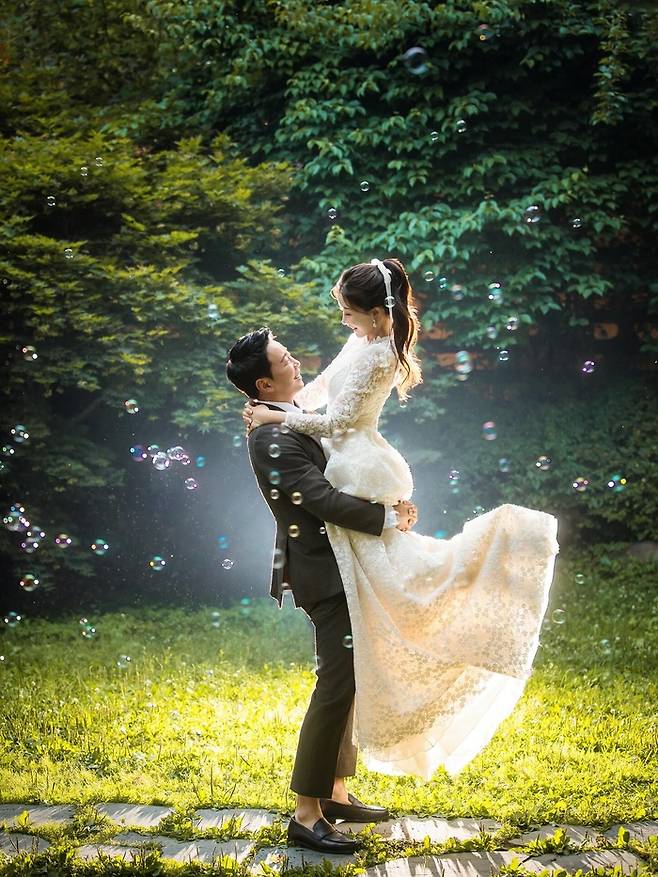 박상준, 김하영 웨딩화보. 사진|김하영 SNS