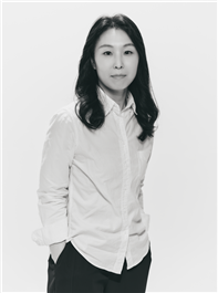 ◇서유진 극작가.