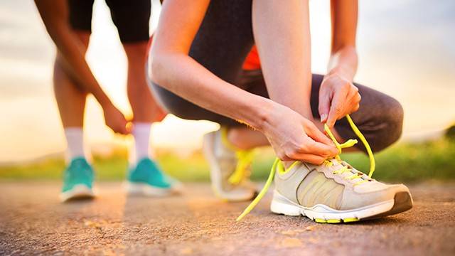 하체 근육 중 종아리 부위는 활동량이 줄면 비교적 쉽게 위축되는 부위로 꾸준한 자극이 필요하다｜출처: 클립아트코리아