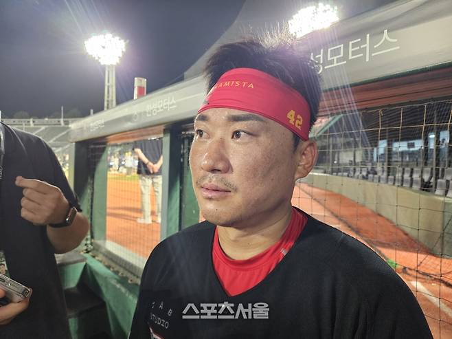 KIA 김태군이 5일 사직구장에서 열린 2025 KBO리그 롯데전 승리 후 수훈선수 인터뷰에 나섰다. 사직 | 김동영 기자 raining99@sportsseoul.com