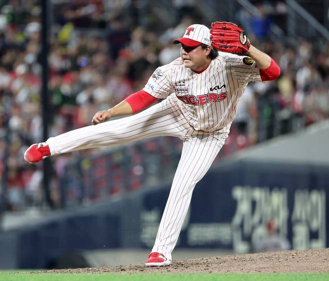 1일 광주기아챔피언스필드에서 열린 한화 이글스와 KIA 타이거즈의 경기. KIA 한재승이 9회에 투구하고 있다.뉴스1