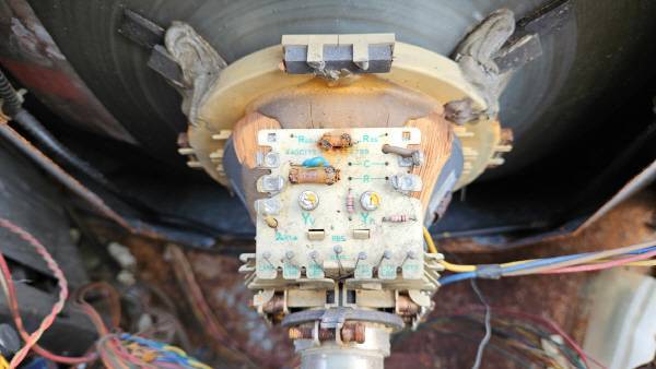 모니터 조절이 가능할까 의심가는 수준