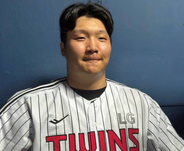 LG 문보경이 5일 잠실 두산전 승리 후 인터뷰를 하고 있다. 잠실=이형석 기자&nbsp;