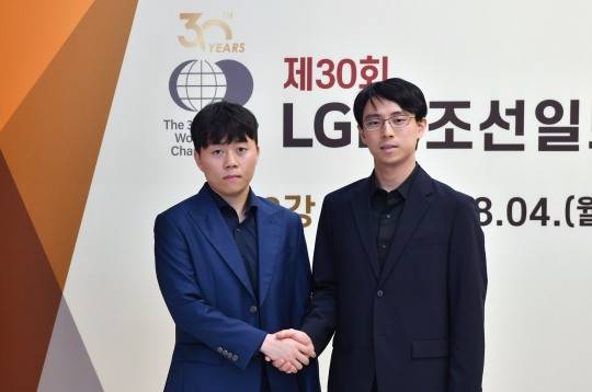 신민준 9단과 이치리키 료 9단이 LG배 결승에서 맞붙는다. 사진[연합뉴스]