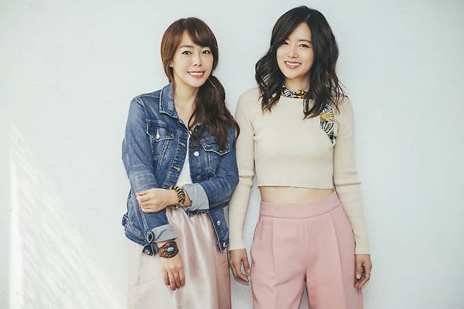 이민(왼쪽)은 친구 크리스탈과 1999년 애즈원(As One)으로 데뷔했다. /사진제공=브랜뉴뮤직