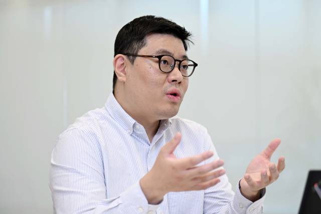 이수환 피에프씨테크놀로지스(PFCT) 대표가 6일 서울 서초구 PFCT 본사에서 서울경제신문과 인터뷰를 진행하고 있다. 조태형 기자