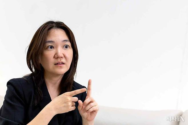 7월14일 서울 중구 동국대 사회과학관 교수연구실에서 박선영 경제학과 교수가 인터뷰를 하고 있다. ⓒ시사IN 신선영