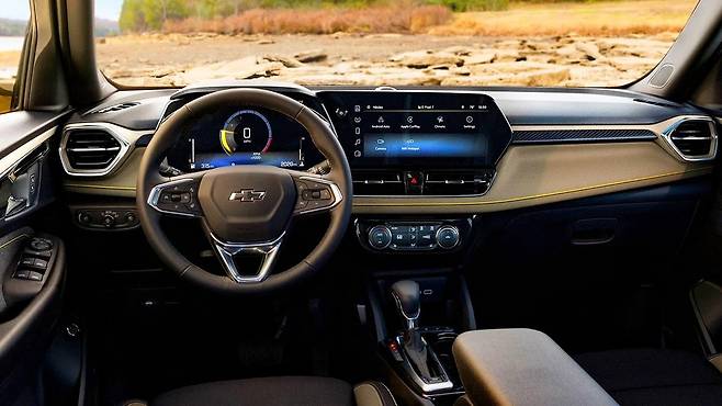 쉐보레 트레일블레이저 실내