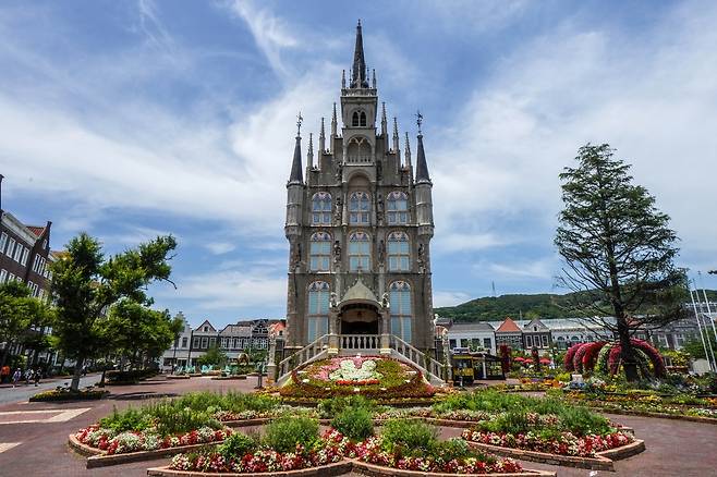 치즈로 유명한 고다시의 시청 건물을 그대로 옮겨놓은 듯한 건물인 '기어만 박물관' [사진/백승렬 기자]