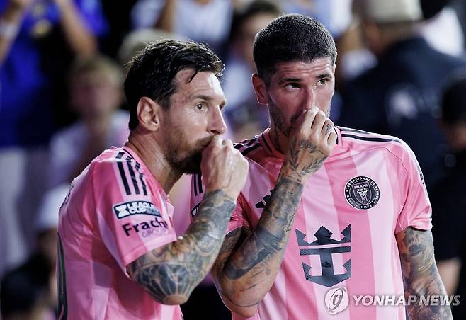 MLS 인터 마이애미의 리오넬 메시와 루이스 수아레스 [EPA=연합뉴스 자료사진]