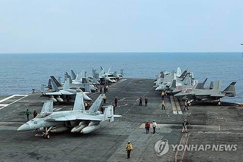 미 항공모함 조지워싱턴호의 함재기들 [한국 합동참모본부 제공. 연합뉴스 자료사진. 재판매 및 DB 금지]