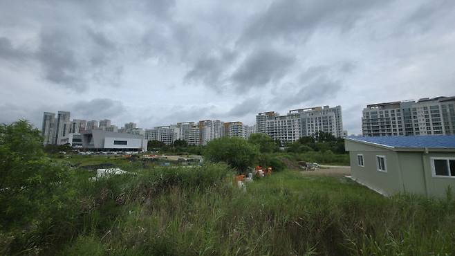 소담동 운전면허시험장 부지의 미래는 불투명하다. 사진=이희택 기자.