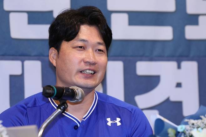 7일 오후 2시 인천 송도 오라카이호텔에서 오승환이 은퇴 기자회견을 하고 있다. <삼성 라이온즈 제공>