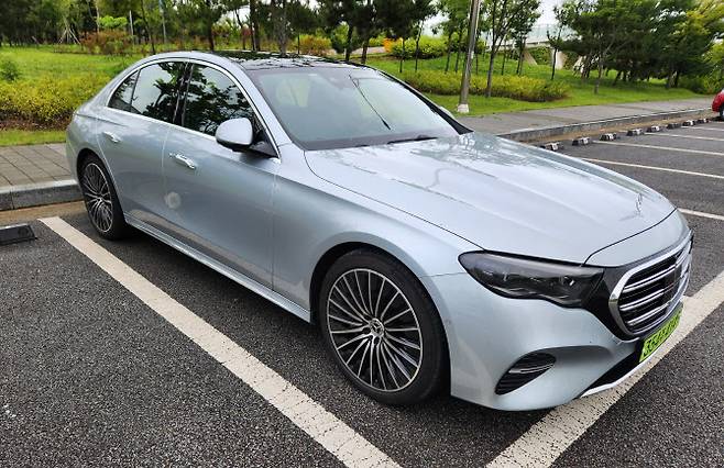 벤츠 ‘E 450 4MATIC 익스클루시브’ 외관 (사진=이데일리 이배운 기자)