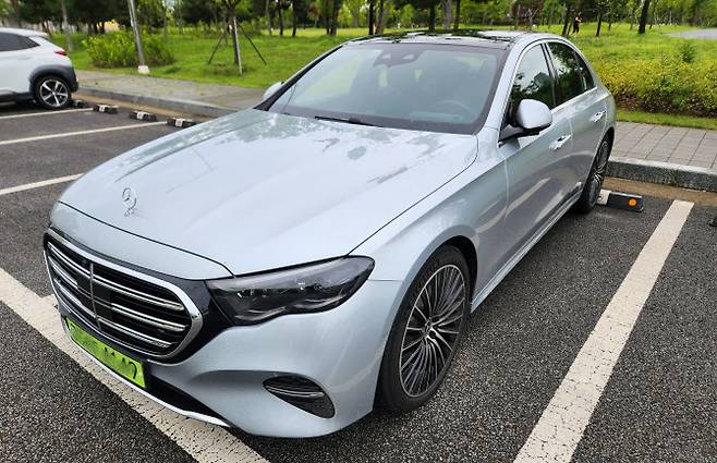 벤츠 ‘E 450 4MATIC 익스클루시브’ 외관 (사진=이데일리 이배운 기자)