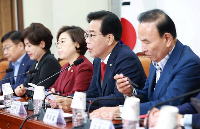 [이데일리 노진환 기자] 송언석 국민의힘 비상대책위원장 겸 원내대표가 7일 오전 서울 여의도 국회에서 열린 비상대책위원회의에서 모두발언을 하고 있다.