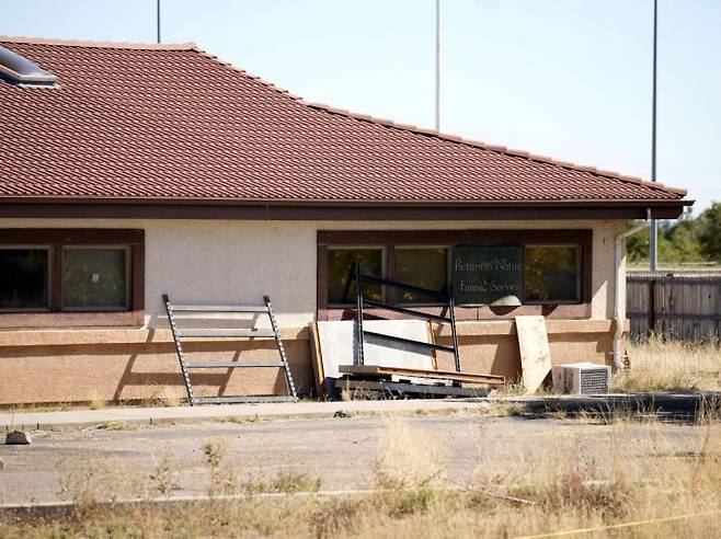 장례 서비스 제공을 대가로 돈을 받은 뒤 시신을 제대로 처리하지 않은 '리턴 투 네이처'(Return to Nature) 장례식장. AP