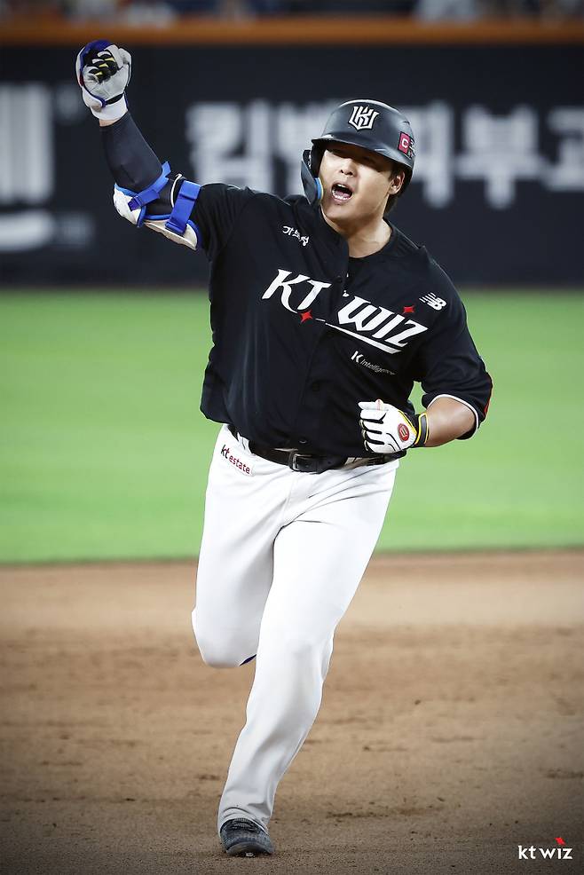 한화전 9회 결승 투런포를 때린 KT 강백호. 사진=KT 위즈