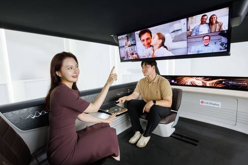 'K-디스플레이 2025'에 전시된 LG디스플레이 차량용 디스플레이 [LG디스플레이 제공. 재판매 및 DB 금지]