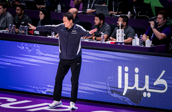 남자농구대표팀 안준호 감독. /사진=FIBA