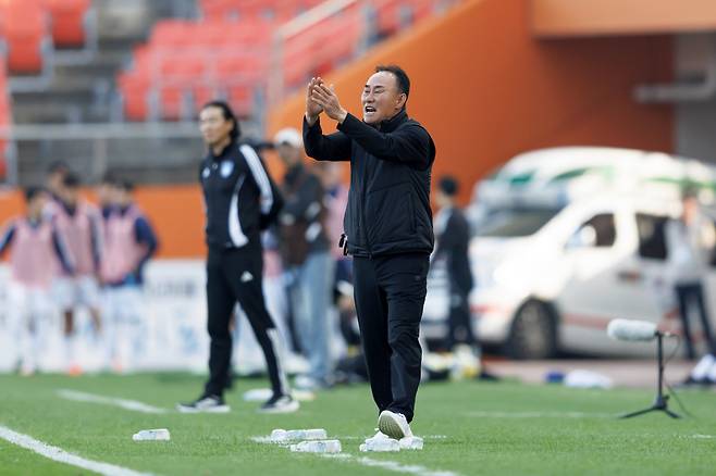 Jeju World Cup Stadium/ K League 1/ Jeju SKFC vs Ulsan HDFC/ Jeju Hak -beom/ Team Encouragement/ Photo Kim Jae -hoon