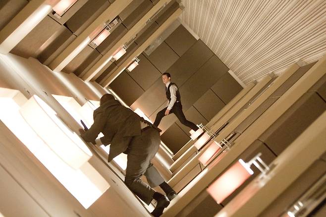 영화 인셉션의 한 장면 / Stephen Vaughan - (C) 2010 Warner Bros. Entertainment, Inc.