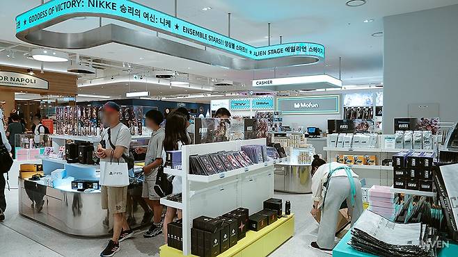 ▲ 오픈한 지 얼마 되지 않아 여기저기 정리가 한창입니다