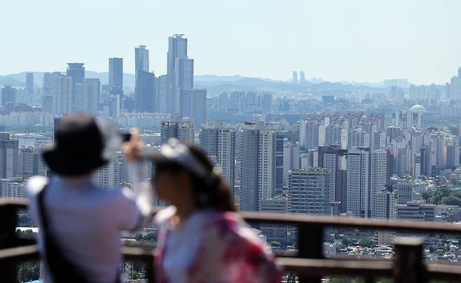 6·27 부동산 대출 규제 이후 서울 아파트값 상승세와 거래량이 둔화됐다. 사진=뉴스1
