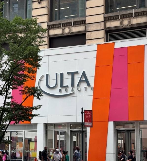 미국 뉴욕 맨해튼에 위치한 울타 뷰티 매장 전경. <아이패밀리에스씨>
