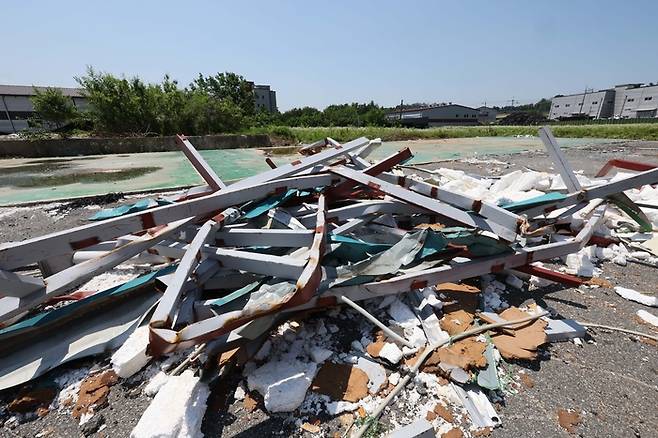 지난 6월 남양주 왕숙 3기 신도시 아파트 공사현장이 투자난으로 공사가 중단됐던 모습. [한주형 기자]