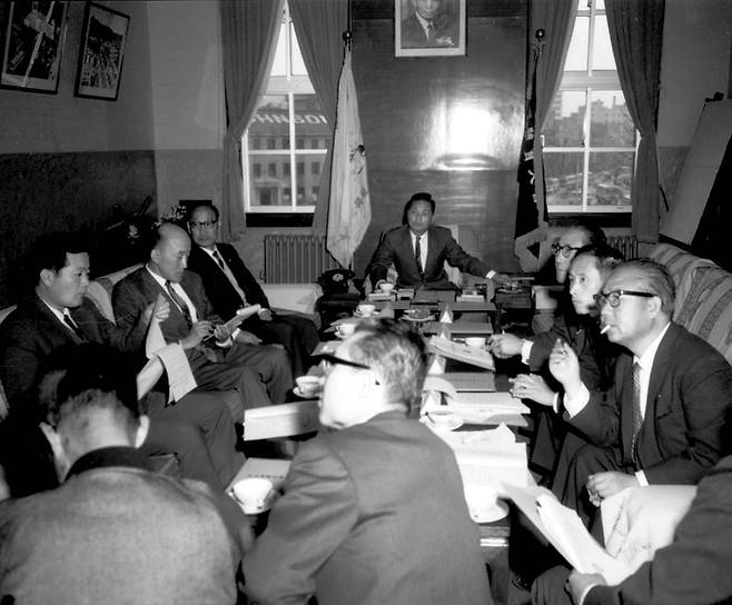 1966년 가로명제정위원회 2차 회의. [사진출처=서울기록원]