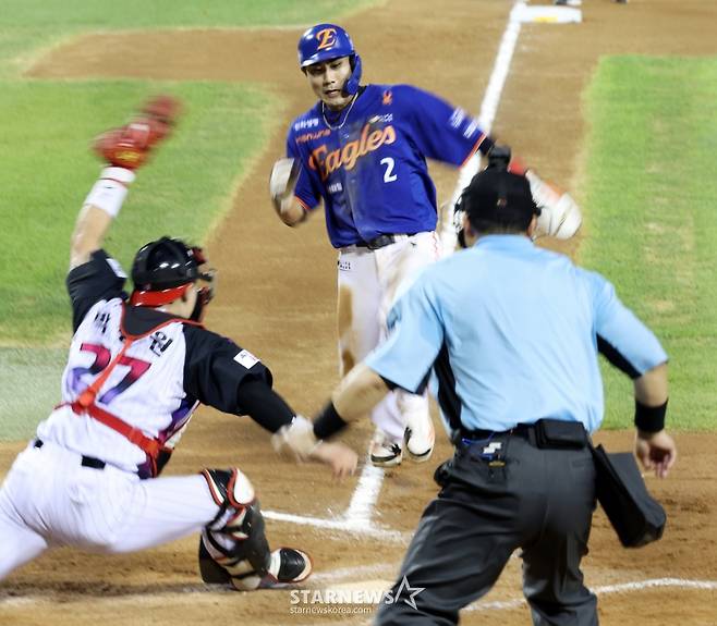 [한번에쓱]악송구가 돕는구나! '죽을뻔' 심우준, 1-0으로 앞서는 한화