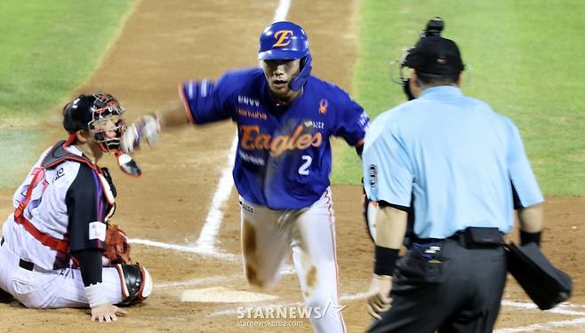 [한번에쓱]악송구가 돕는구나! '죽을뻔' 심우준, 1-0으로 앞서는 한화