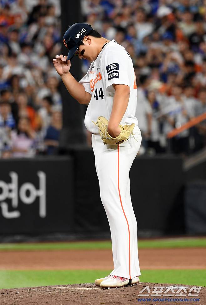 30일 대전 한화생명볼파크에서 열린 한화 이글스와 삼성 라이온즈의 경기. 한화 김서현이 생각에 잠겨 있다. 대전=박재만 기자 pjm@sportschosun.com/2025.07.30/