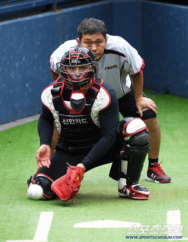 9일 잠실구장에서 열린 LG 트윈스와 한화 이글스의 경기. LG 박동원이 톨허스트 볼을 받고 있다. 잠실=박재만 기자 pjm@sportschosun.com/2025.08.09/