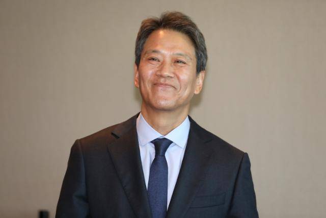 임종석 전 대통령비서실장이 지난 2월 27일 서울 여의도의 한 식당에서 당시 더불어민주당 대표였던 이재명 대통령과 오찬 회동에 참석하고 있다. 고영권 기자
