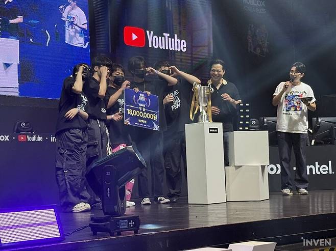 ▲ 1위 러브 인 피스