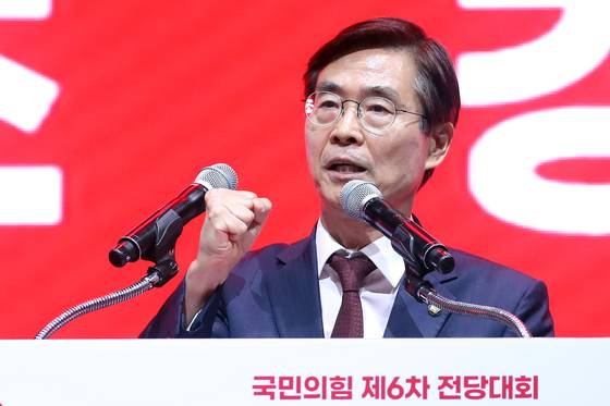 조경태 국민의힘 당 대표 후보가 8일 오후 대구 북구 엑스코에서 열린 국민의힘 제6차 전당대회 대구·경북 합동연설회에서 정견발표를 하고 있다. 뉴스1