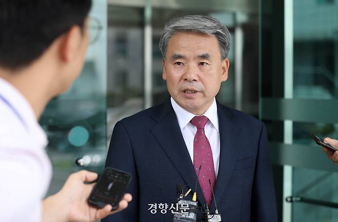 이종섭 전 국방부 장관이 지난해 9월3일 서울 용산구 국방부 중앙군사법원에서 열린 박정훈 전 해병대 수사단장 항명 혐의 7차 공판에 증인으로 출석하고 있다. 김창길기자