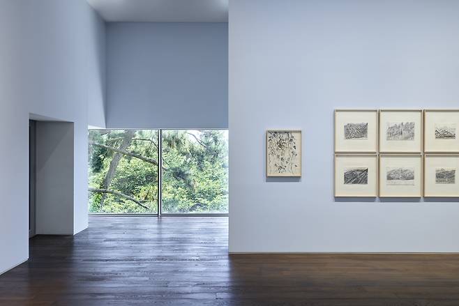 Installation view of "On Paper" at Johyun Gallery in Busan (Johyun Gallery)