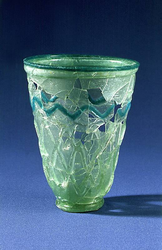 경주에서 발굴된 로만글라스