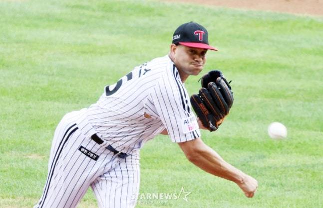 7이닝 1실점으로 잘 던진 LG 선발 치리노스. /사진=강영조 선임기자