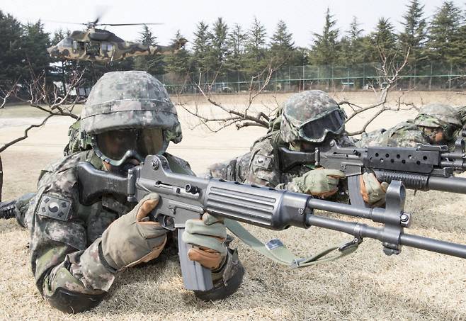 훈련하는 육군(사진=연합뉴스)