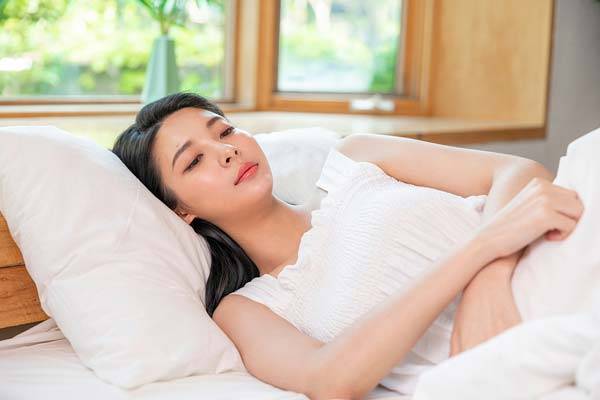 월요일 생각에 주말이 우울해진다면 평일과 주말에 수면 등 생활습관을 동일하게 유지하는 것부터 시작하자./사진=클립아트코리아