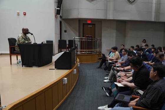 제이비어 브런슨 주한미군사령관이 지난 8일 경기 평택 험프리스 미군기지에서 기자간담회를 하는 모습. 주한미군사령부